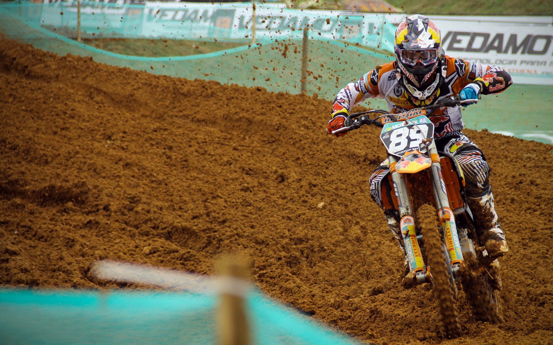 法国名将拉维勒涅刷新撑杆跳赛季最佳 巴黎奥运备战再添信心